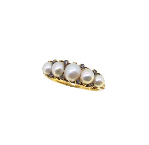 Lot 206 - A pearl and diamond ring