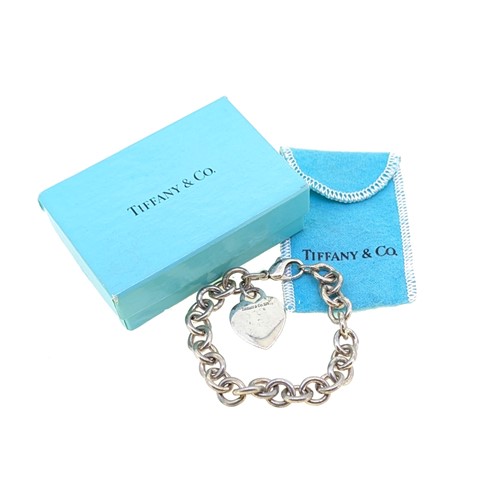 Lot 9 - Tiffany & Co - A heart tag bracelet