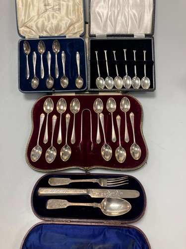 Lot 218 - A collection of silver flatware and cutlery...