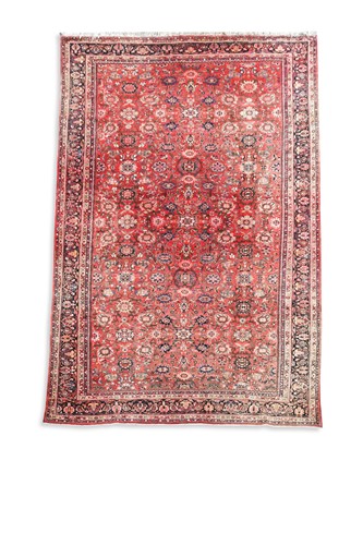 Lot 425 - A large Mahal carpet