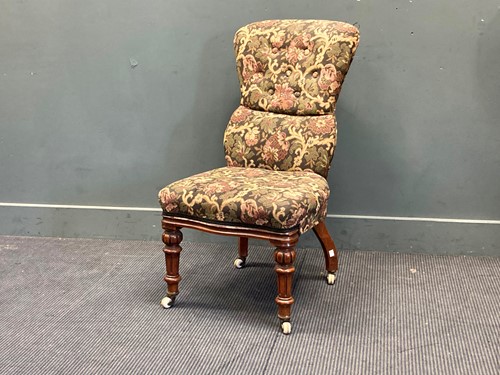 Lot 792 - A Victorian turned leg side chair on castors