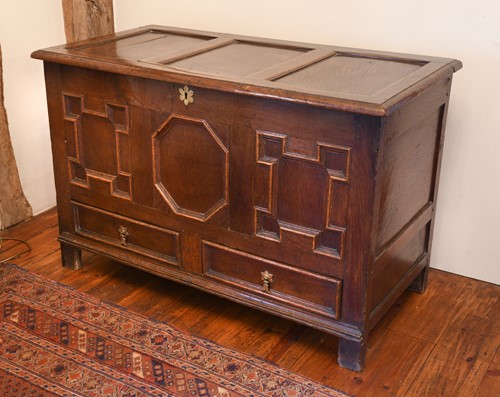 Lot 408 - An oak mule chest, 18th century