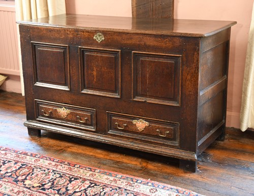 Lot 414 - An oak mule chest, 18th century