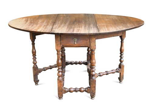 Lot 746 - An oak gateleg table, 18th century