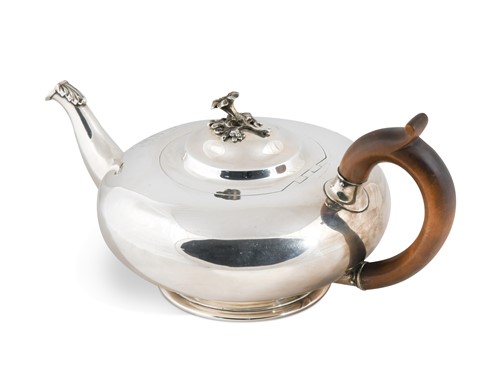 Lot 502 - A William IV silver teapot, mark of Paul Storr