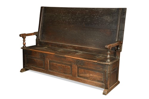 Lot 333 - An oak monk’s bench, late 17th century