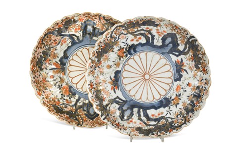 Lot 88 - A pair of Japanese Imari, porcelain shallow dishes, Edo Period, late 18th/early 19th century