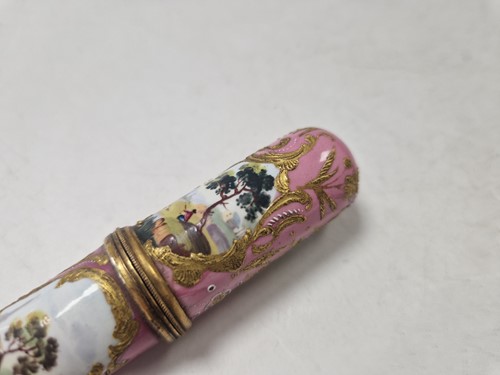 Lot 576 - A Staffordshire enamel bodkin case, circa 1760
