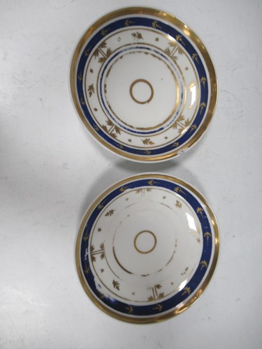 Lot 3 - A pair of Paris porcelain large cups and...