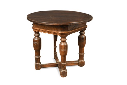 Lot 316 - An oak credence table, 17th century