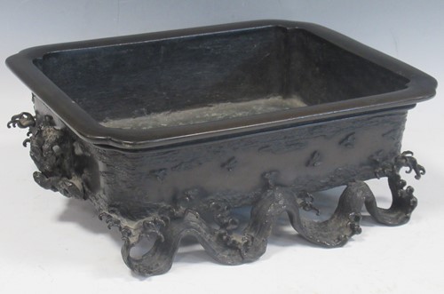 Lot 100 - A Japanese bronze bulb jardiniere, Meiji...
