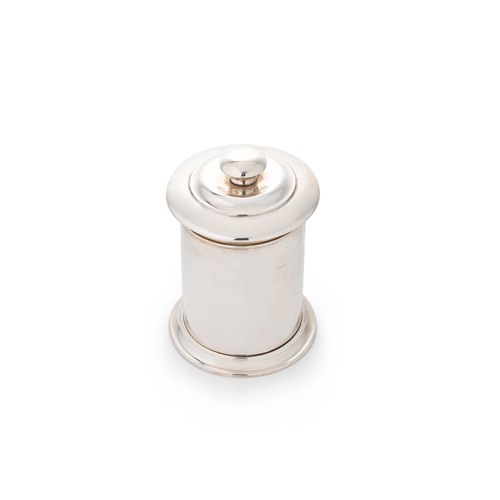 Lot 550 - A George V silver two piece cigar barrel