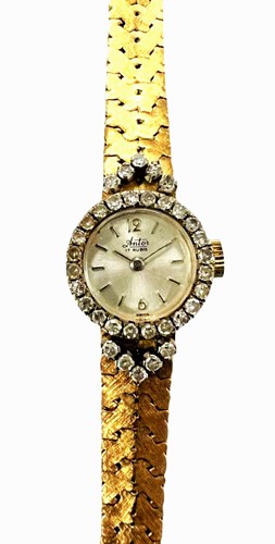 Lot 332 - Antor - A Swiss diamond set wristwatch