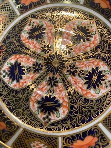 Lot 2 - A Royal Crown Derby part tea set, including...