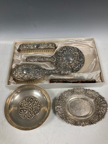 Lot 222 - A dressing table set and two dishes