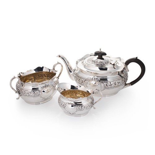Lot 532 - An Edward VII silver three-piece tea set