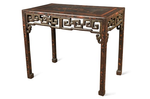 Lot 666 - A Chinese Export black lacquer side table, 19th century