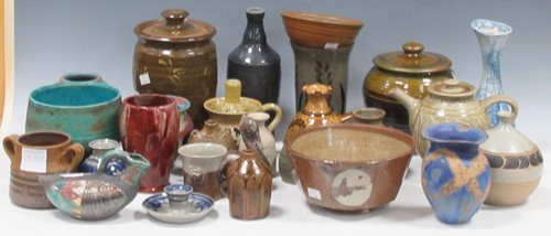 Lot 61 - A quantity of studio ceramics to include Roger...