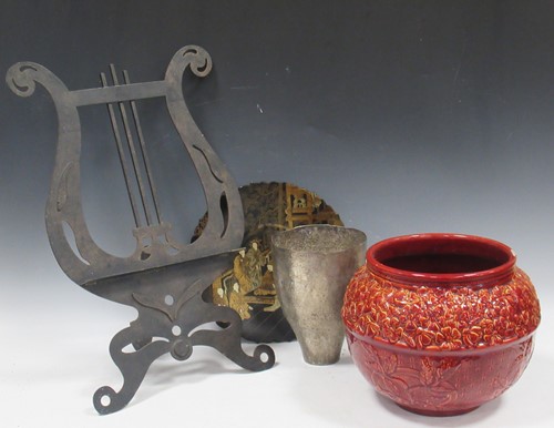 Lot 78 - A Burmantofts Faience 'strawberry' ceramic...