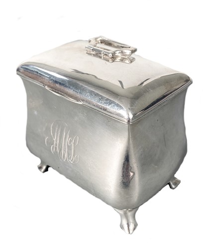 Lot 534 - An Edward VII silver casket