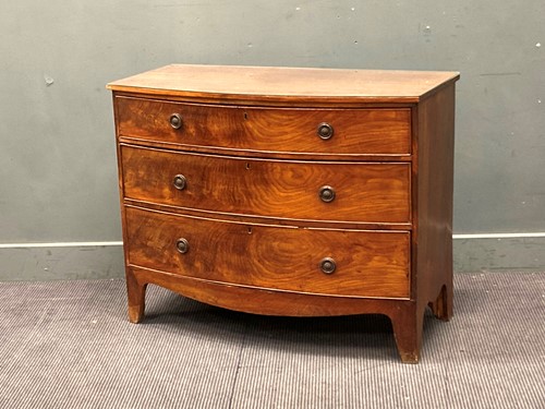 Lot 452 - A 19th century mahogany bowfront chest of...