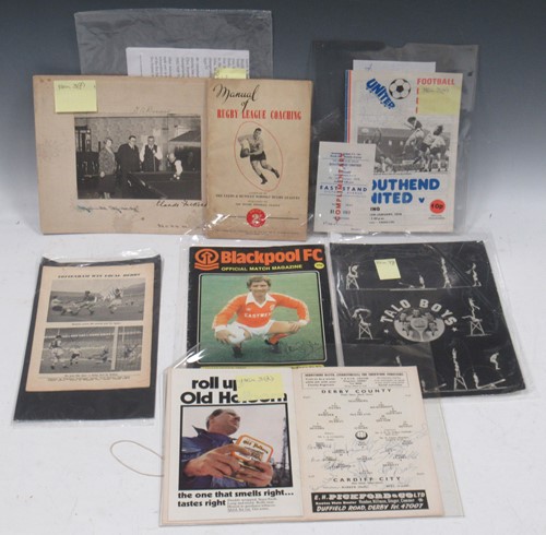 Lot 163 - A collection of sporting autographs,...