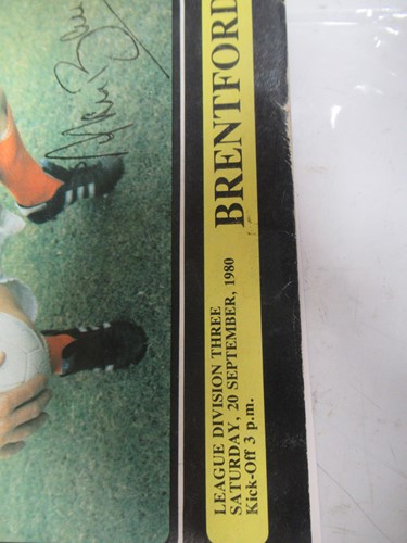 Lot 163 - A collection of sporting autographs,...