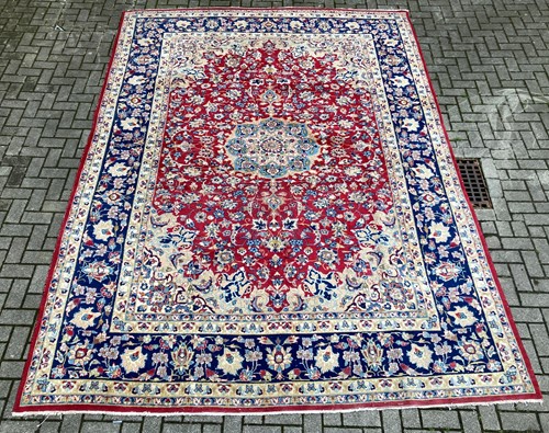 Lot 573 - A Isfahan rug, 382 x 271cm