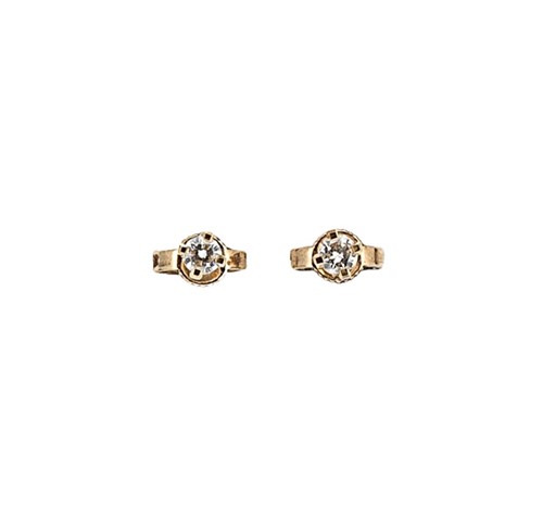 Lot 80 - A pair of single stone diamond ear studs