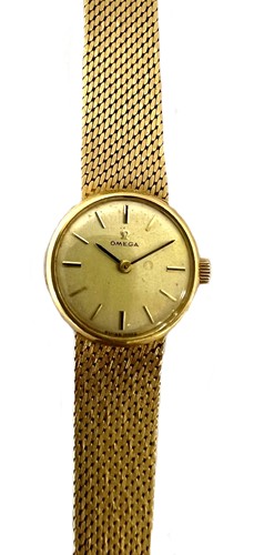 Lot 366 - Omega - A Swiss 18ct gold wristwatch