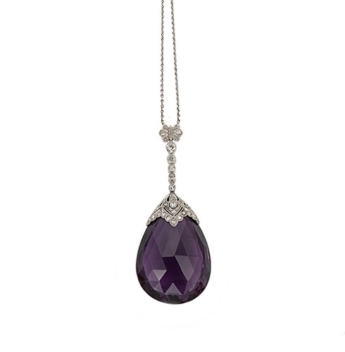 Lot 75 - An amethyst and diamond set necklace