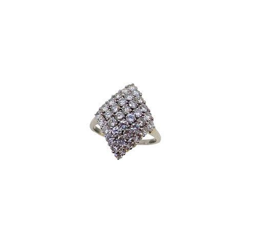 Lot 168 - A lozenge shaped diamond cluster ring