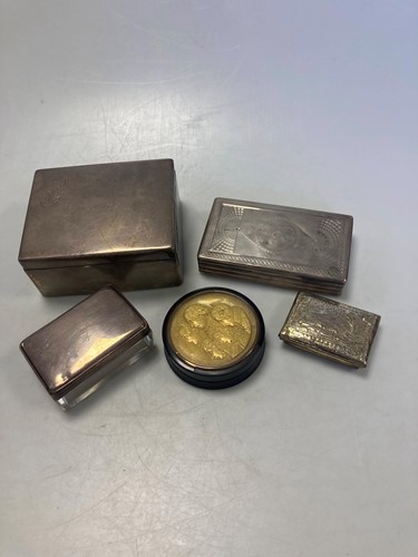 Lot 193 - A Victorian silver cigarette box, a silver...