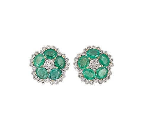 Lot 134 - A pair of emerald and diamond cluster ear studs