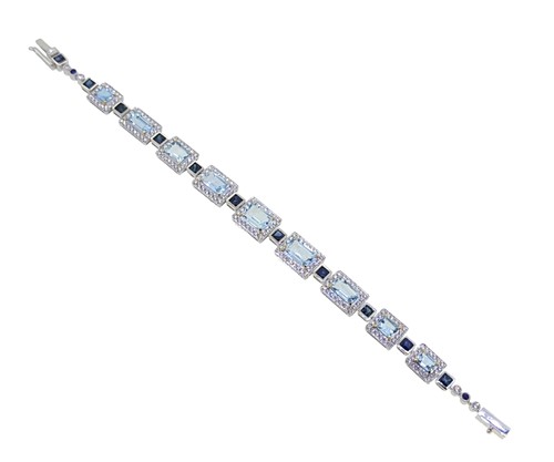 Lot 152 - An aquamarine, sapphire and diamond set bracelet