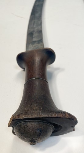 Lot 811 - An Ethiopian Gurade sword with rhino horn handle, 19th century