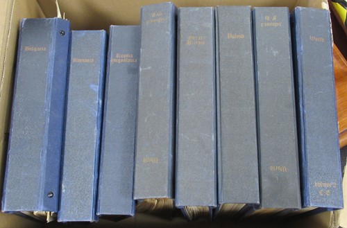 Lot 113 - A collection of world stamps to include a few...