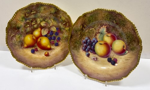 Lot 561 - Two Royal Worcester fruit painted cabinet plates
