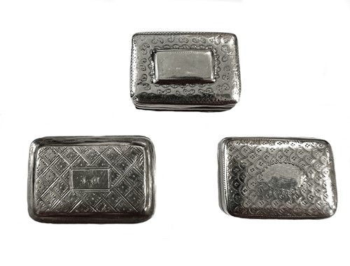 Lot 407 - A trio of Georgian silver miniature vinaigrettes