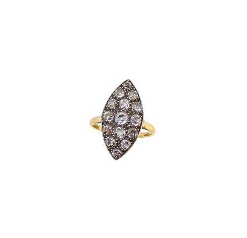 Lot 212 - An early 20th century navette shaped cluster ring