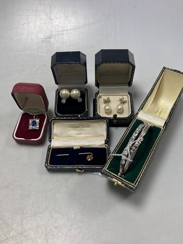 Lot 163 - A collection of silver and paste/cubic...