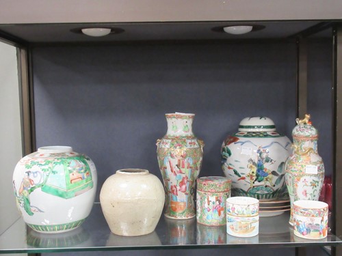 Lot 71 - An early 20th century Chinese famille verte...