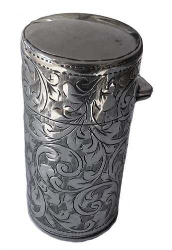 Lot 426 - An early 20th century silver perfume bottle