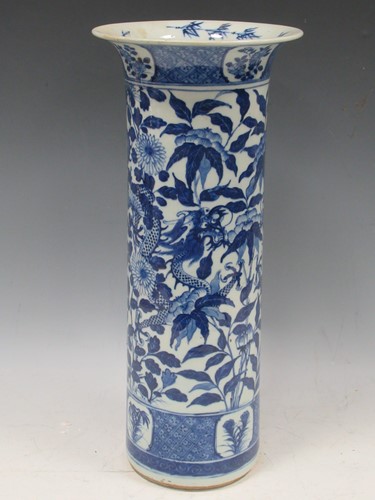 Lot 38 - A 19th century Chinese blue and white vase, of...