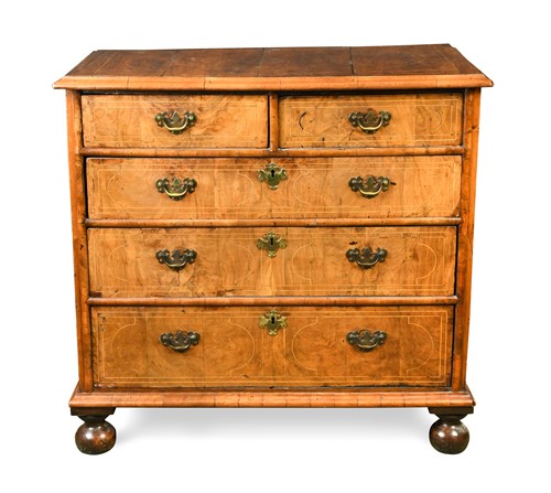 Lot 567 - A walnut and boxwood line inlaid chest of drawers, early 18th century