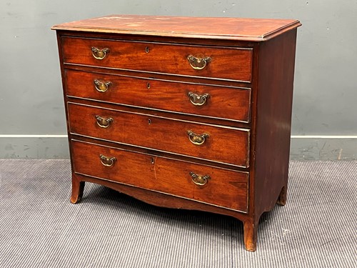 Lot 814 - George III mahoagany chest of drawers. 84cms x...