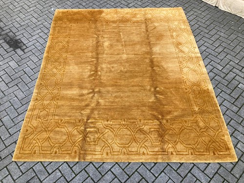 Lot 965 - A French savonnerie type rug 298 x 251cm