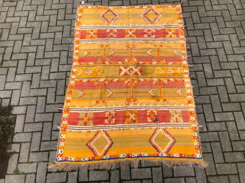 Lot 963 - A Quasqui kelim embossed rug 207 x 145cm