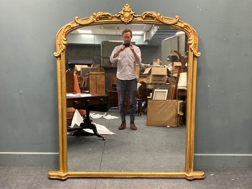 Lot 894 - A late 19th century gilt wood and gesso...