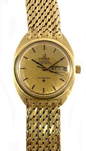 Lot 359 - Omega - An 18ct gold 'Constellation' wristwatch